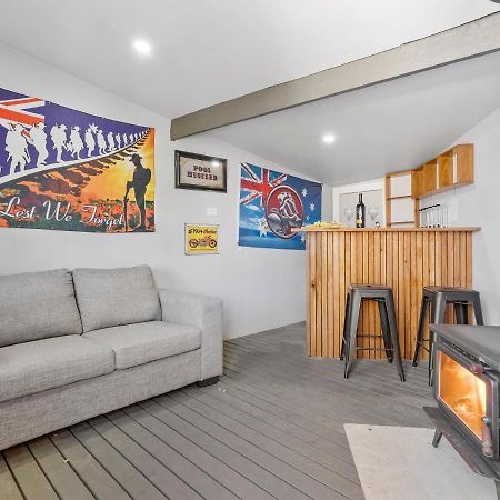 Stunning 4Br Cottage In The Heart Of Ballarat - Pet Friendly & Fast Wifi Exterior photo
